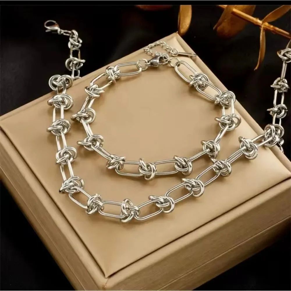 Fashion Knot Chain Twisted Silver Necklace & Bracelet Set